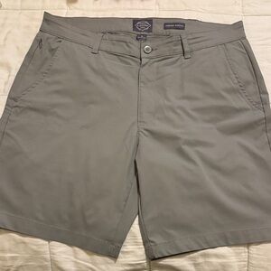 St. John's Bay Men's Tan Flat Front Shorts